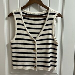 Abercrombie & Fitch Striped Vest size Medium